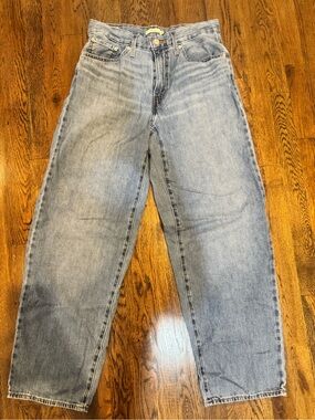 Levi's Women's Light Wash Boyfriend Jeans